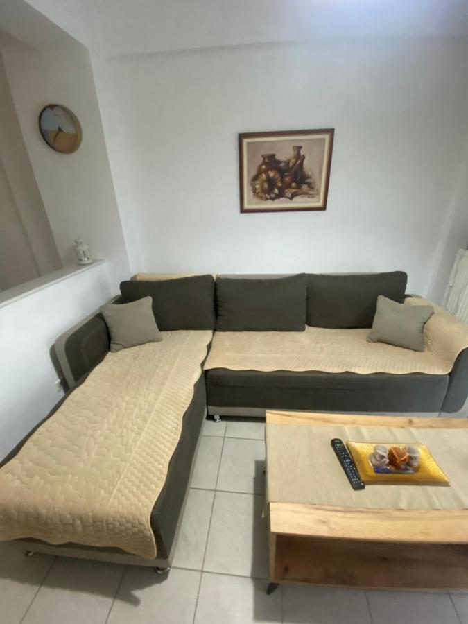 Lovely 2-Bedroom Appartement With Free Parking Agia Triada  Zewnętrze zdjęcie
